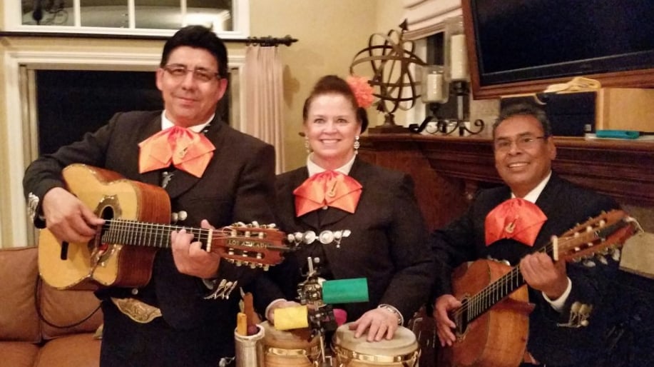 Gallery photo 20 of Mariachi Trio Los Azulado
