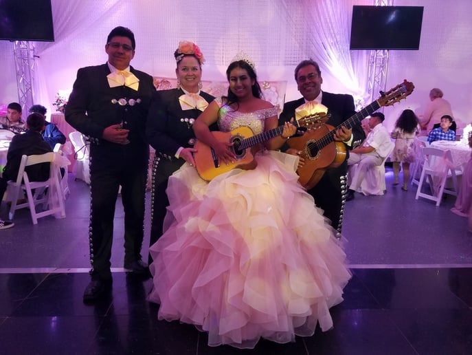 Gallery photo 4 of Mariachi Trio Los Azulado