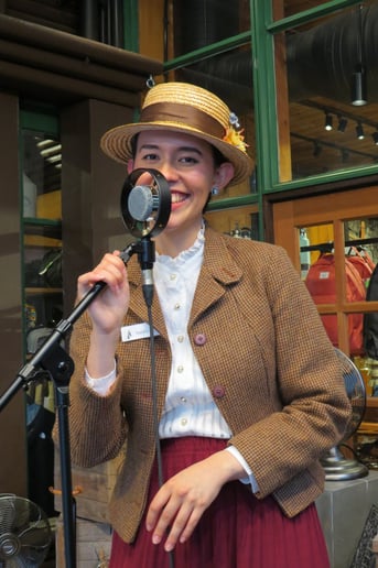 Gallery photo 1 of Mexican Folklore Singer-Songwriter