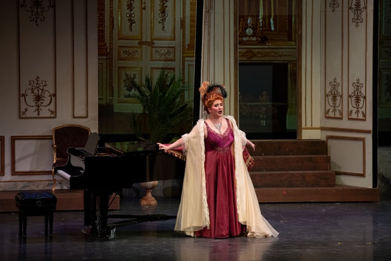 Gallery photo 2 of Mezzo-Soprano Opera Singer