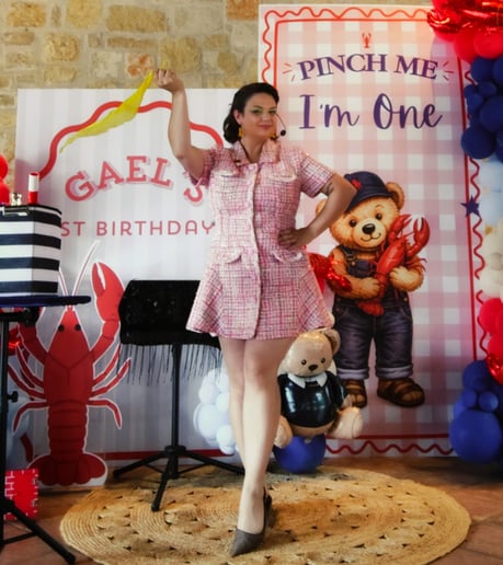 Gallery photo 20 of Mia Mayhem - San Antonio’s Leading Lady of Magic