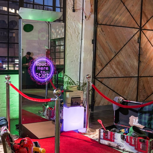 Gallery photo 5 of Miami Luxe Photo Booth