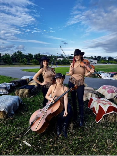 Gallery photo 3 of Miami String Girls
