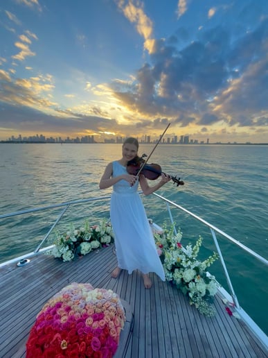 Gallery photo 2 of Miami Violinist
