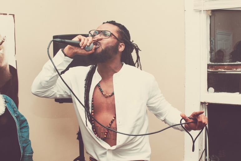 Gallery photo 4 of Mic Mirad