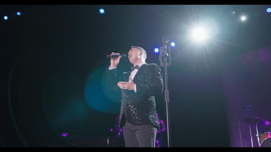 Gallery photo 9 of Michael Evans - Modern Crooner