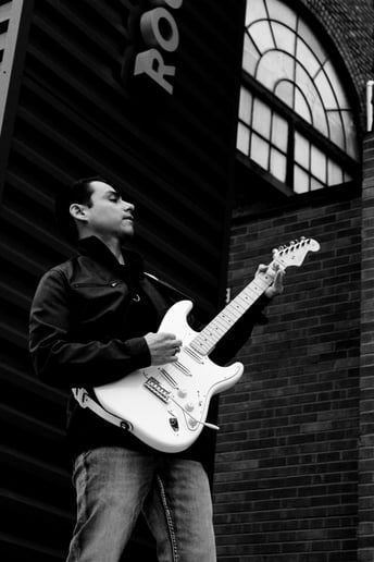 Gallery photo 4 of Michael Isla, Guitarist