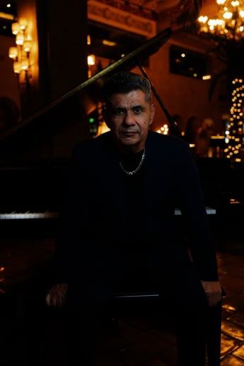 Gallery photo 7 of Michael John Event Pop Pianist