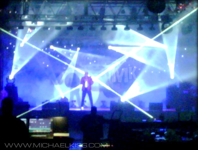 Gallery photo 24 of Michael Kiss as Michael Jackson