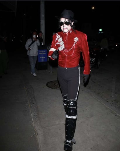 Gallery photo 33 of Michael Kiss as Michael Jackson