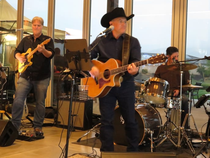 Gallery photo 5 of Midnight Rodeo Band