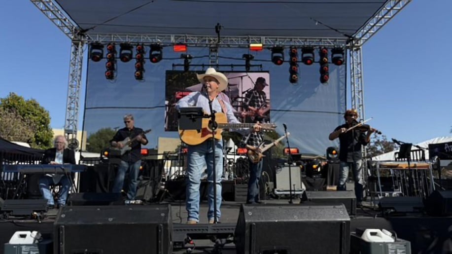 Gallery photo 1 of Midnight Rodeo Band