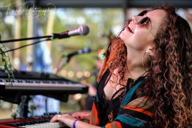 Gallery photo 9 of Mikayla Braun Band