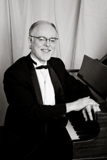 Gallery photo 3 of Mike Benjamin, Professional Pianist