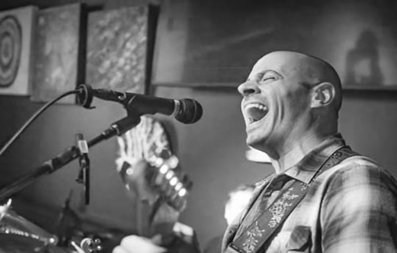 Gallery photo 2 of Mike Fiore, Guitarist and Singer