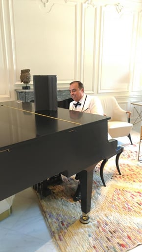 Gallery photo 10 of Mike Mansour Pianist