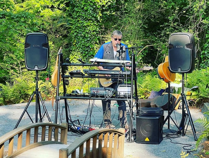 Gallery photo 11 of Mike McLeod Music