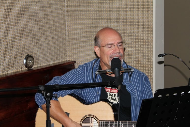 Gallery photo 2 of Mike & Mic