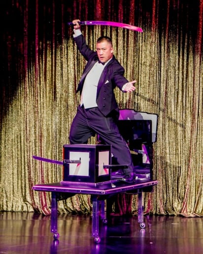 Gallery photo 9 of Comedian Magician Mike Toy