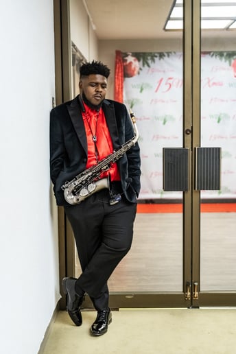 Gallery photo 3 of Mike Williams on Sax