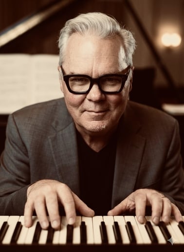 Gallery photo 1 of Mike The Piano Man