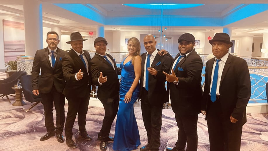 Gallery photo 7 of Milanés Brothers Latin Band