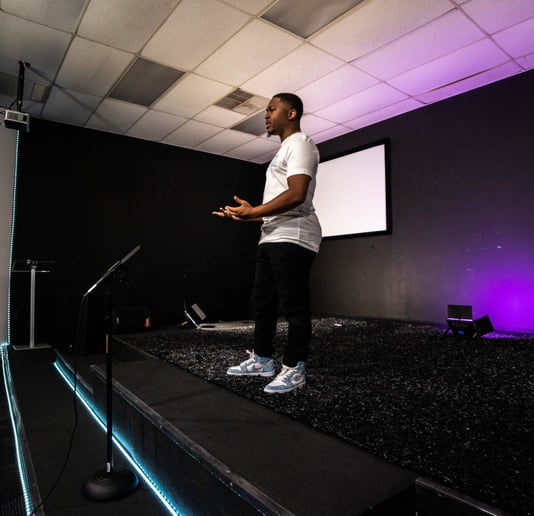 Gallery photo 2 of Miles Brown Online