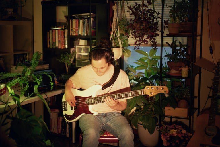 Gallery photo 1 of Miles Eddy Music