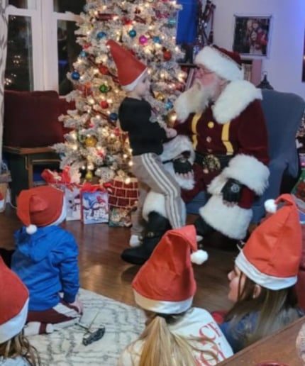 Gallery photo 4 of North Pole Santa