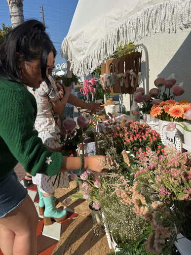 Gallery photo 4 of Millie Bloom Bouquets - Mobile Flower Bar