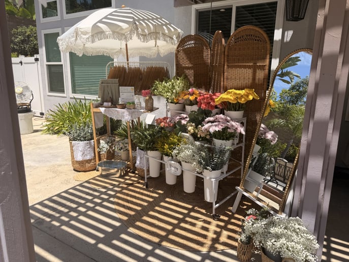 Gallery photo 2 of Millie Bloom Bouquets - Mobile Flower Bar