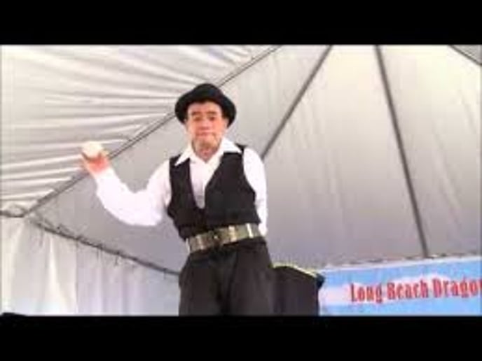Gallery photo 2 of Minh Tran the Magician