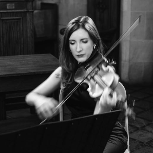 Gallery photo 8 of Miriam Cacciacarro-Stunning Violinist