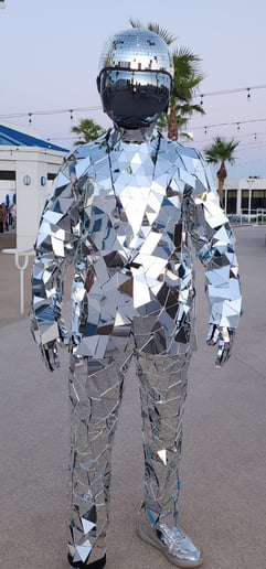 Gallery photo 9 of Mirror Man