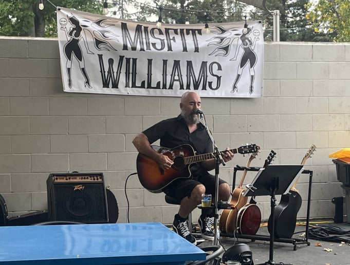 Gallery photo 4 of Misfit Williams