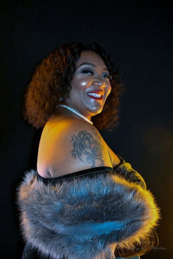 Gallery photo 8 of Miss Joyce