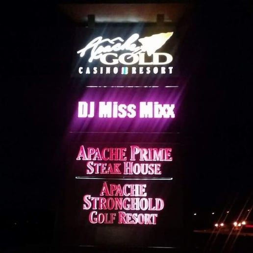 Gallery photo 20 of Miss Mixx