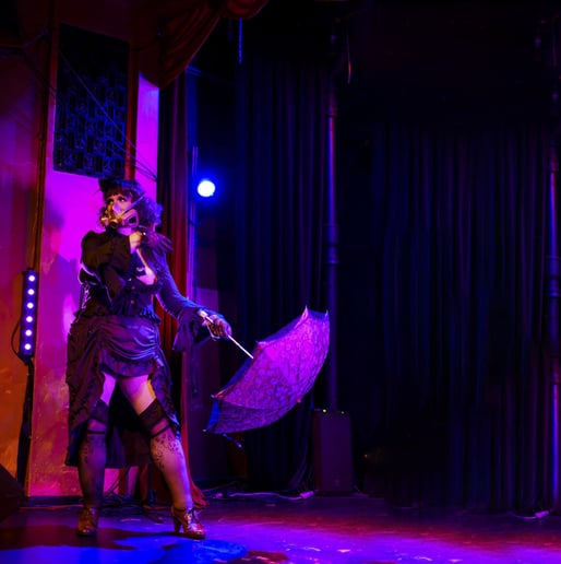 Gallery photo 9 of Miss Violet DeVille