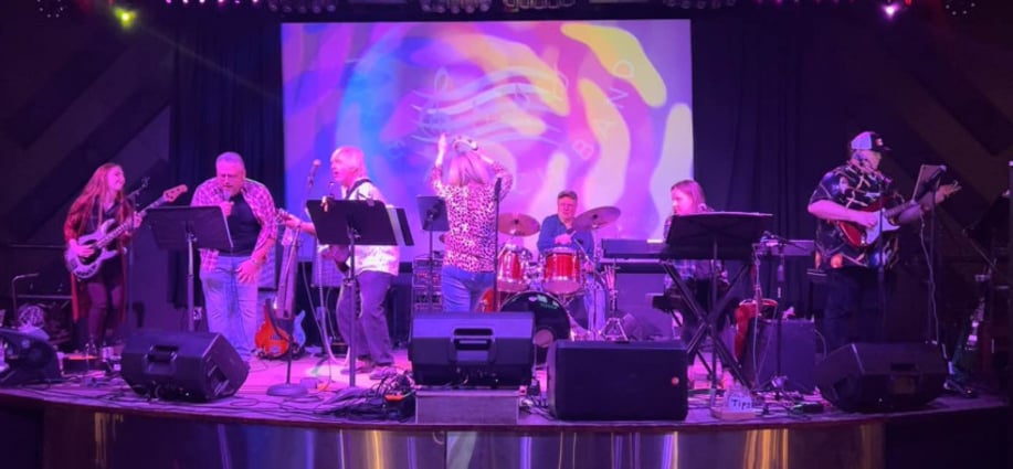 Gallery photo 8 of Mix & Match Band