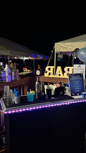 Gallery photo 2 of Mixin’ Val Mobile Bar