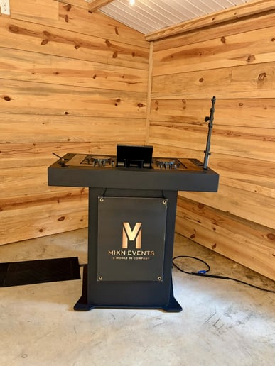 Gallery photo 1 of Mixn Events | DJ Smoov