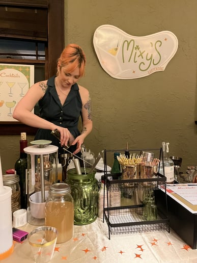 Gallery photo 4 of Mixy's Bartending