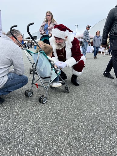 Gallery photo 40 of MJ Santa