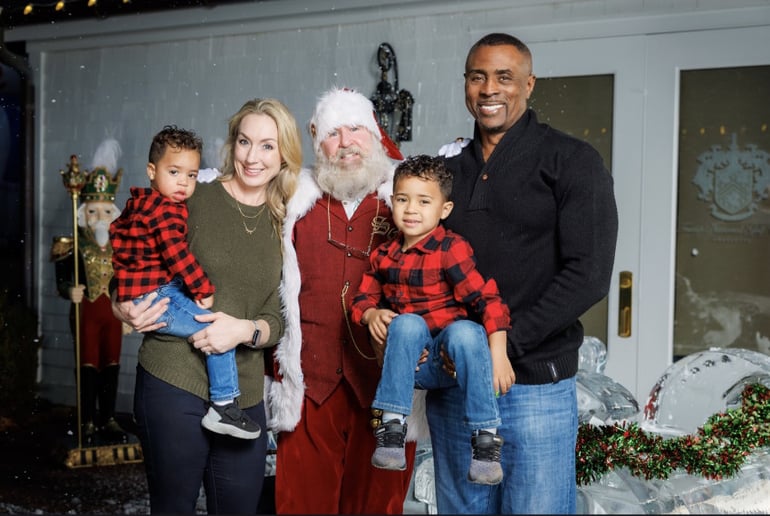 Gallery photo 8 of MJ Santa