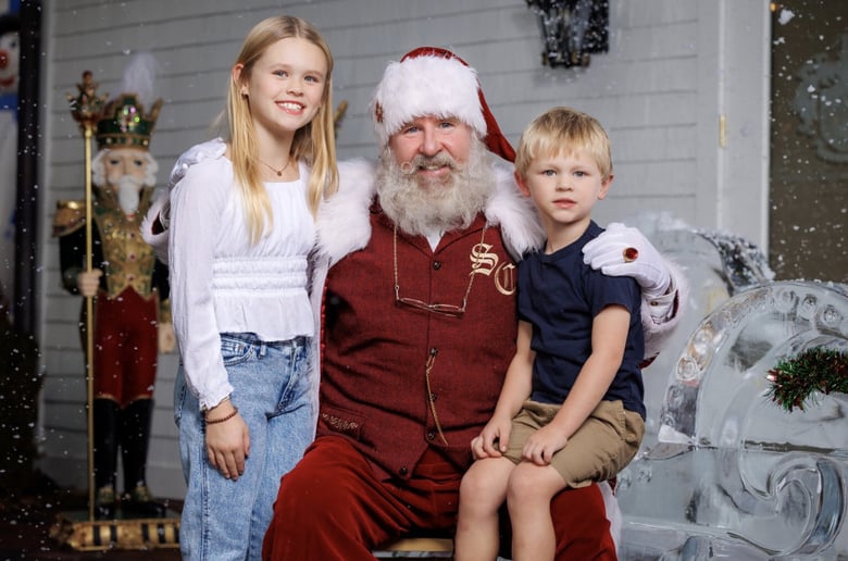 Gallery photo 20 of MJ Santa