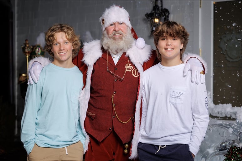 Gallery photo 28 of MJ Santa