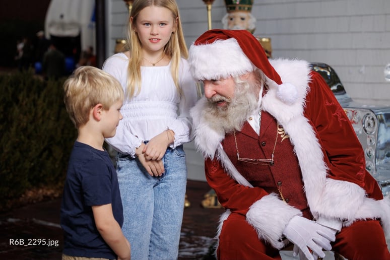 Gallery photo 39 of MJ Santa