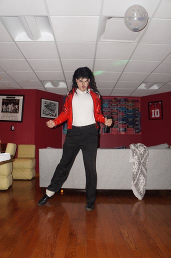 Gallery photo 4 of MJ Royalty