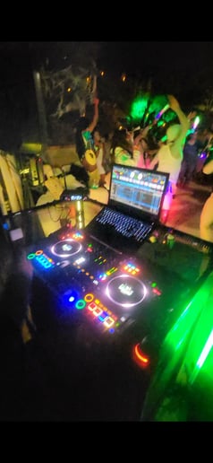 Gallery photo 1 of ML After Hours DJ - Parties & Events | Los Angeles