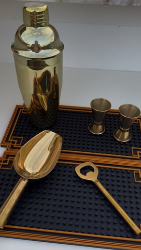 Gallery photo 2 of The Golden Glass Mobile Bar